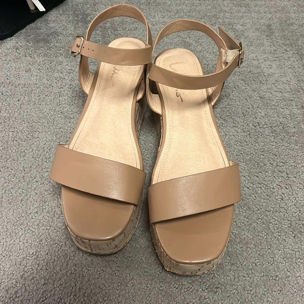 Used lulu platforms size 10